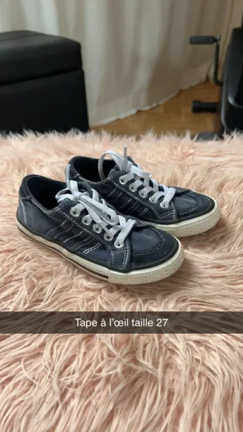 Chaussure tape à l’œil taille 27
