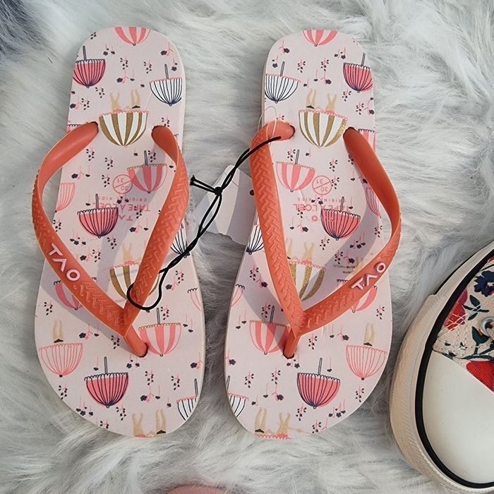NEUFS🤩🥰🏷 lot tongs et baskets pointure 31 fille 🌺🌺🌺⚘️⚘️ - photo numéro 4