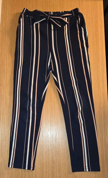 Pantalon à rayures avec ceinture 10 ans