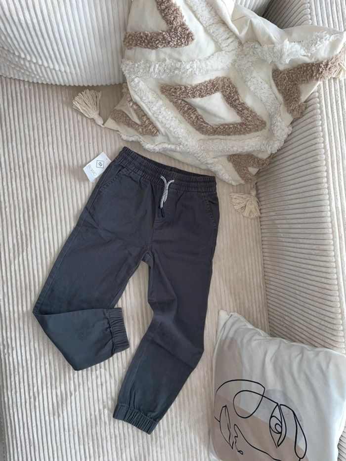 Cargo gris neuf - photo numéro 2