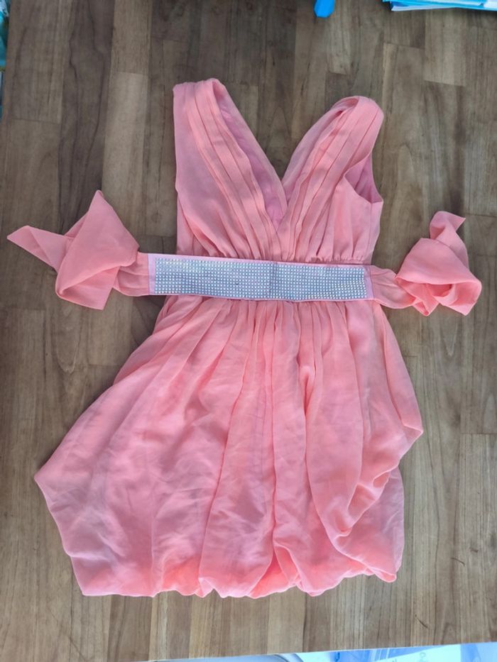 Robe habillée corail taille s décolleté en v