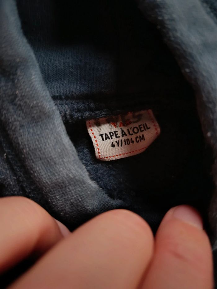 Pull à capuche 4ans 104 - photo numéro 3