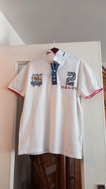 Polos