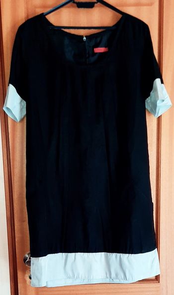 Robe noire et grise 44