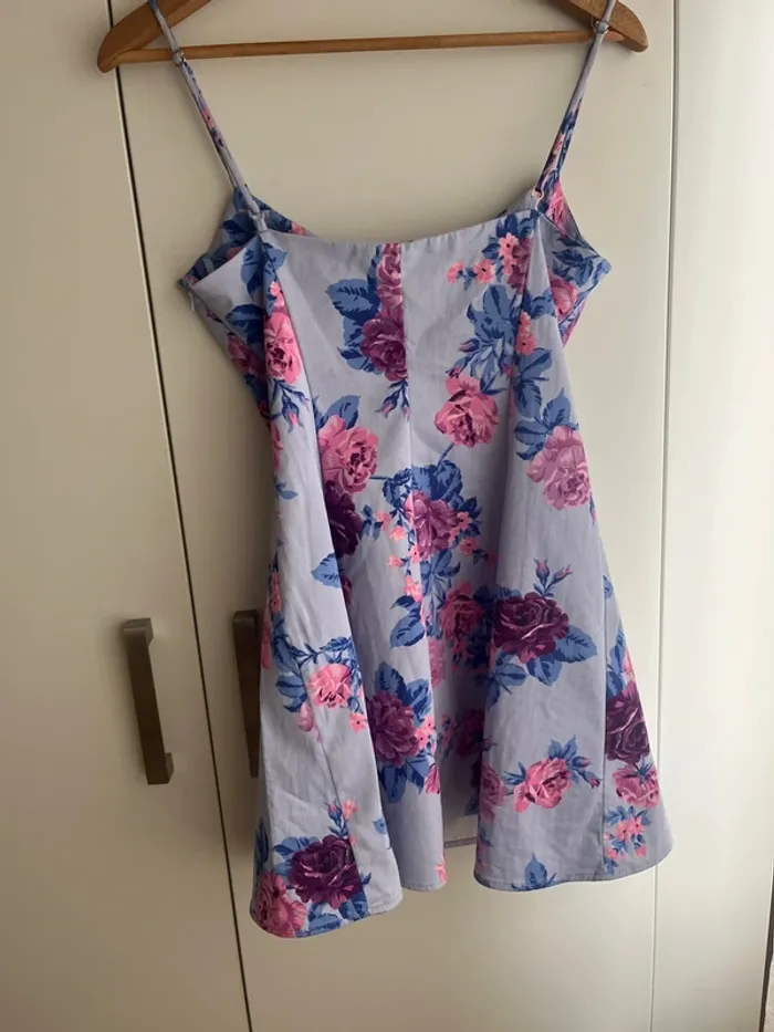Robe Zara taille M bleu à fleurs rose 🌸 - photo numéro 8