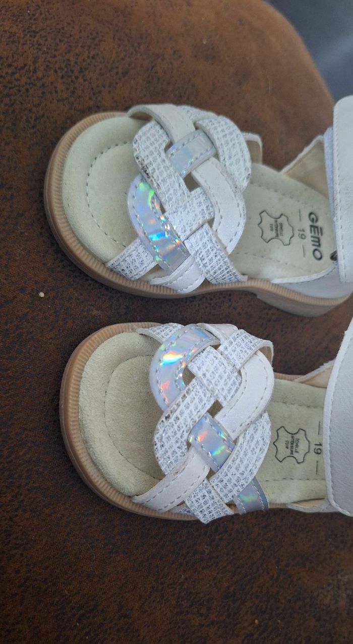 Chaussures 19 - photo numéro 2