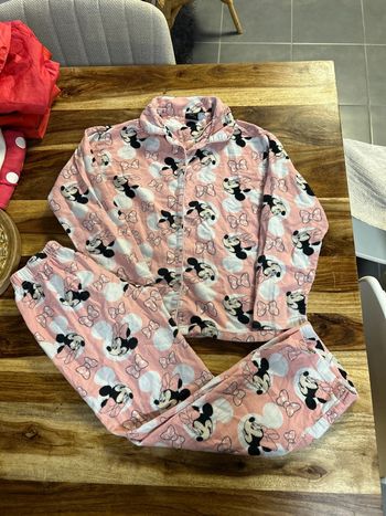 Pyjama 7/8 ans Minnie mouse  2 pièces 122/128cm