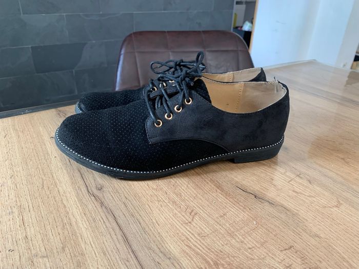 Derbies noires bi-matière pointure 40