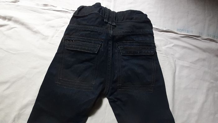 Jean noir avec poches plaquées devant et derriere - photo numéro 5