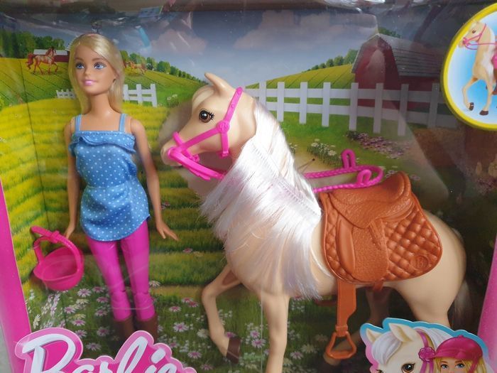 BARBIE ET SON CHEVAL - photo numéro 3
