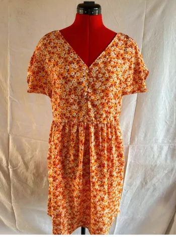 Superbe  robe  d’été  de  créateur  taille  M