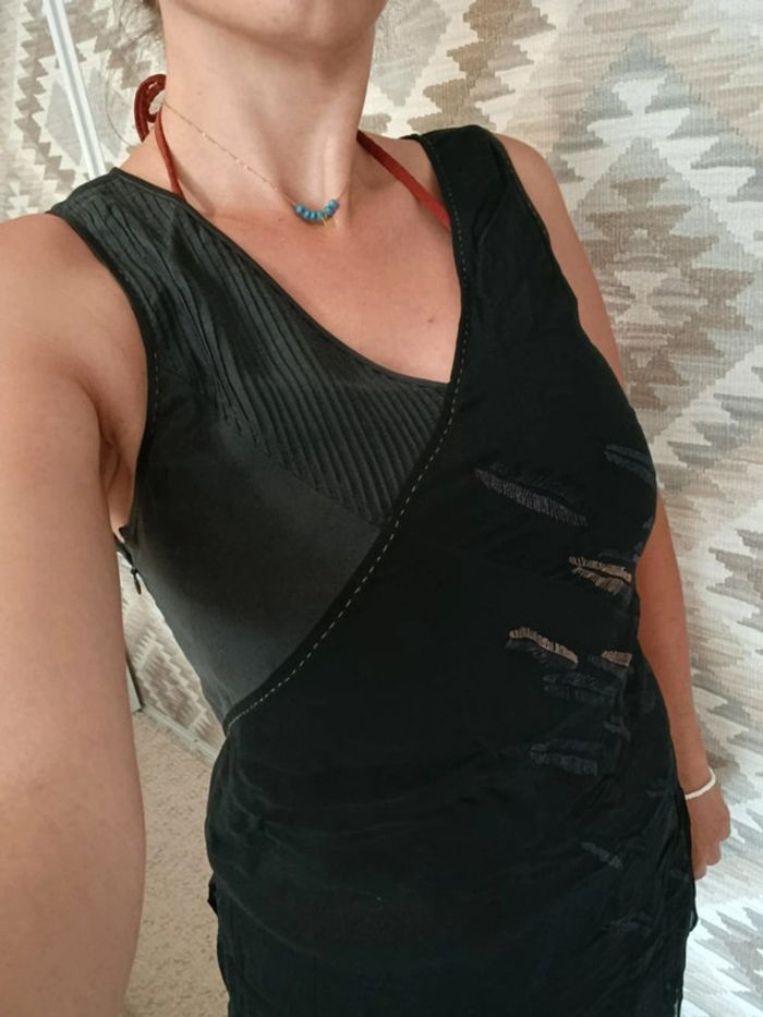 Tunique Robe courte d'été Nitya noir or 40 neuve soie Par dessus maillot de bain