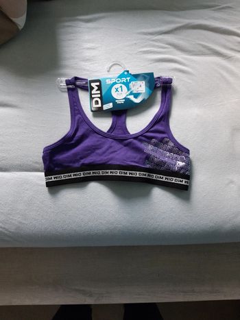 Brassiere crop top 14 ans