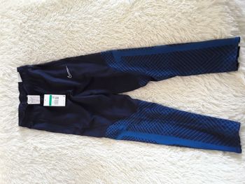Pantalon de football Nike Neuf DRI-FIT taille 14 ans 