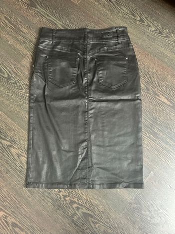 Jupe Bréal faux cuir taille 40 noire