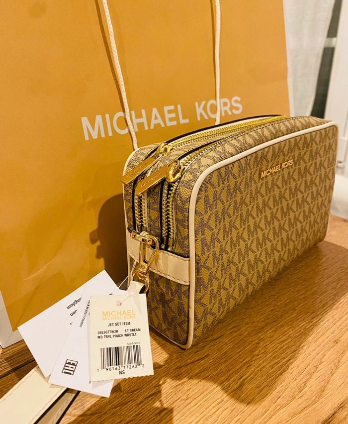 Michael Kors Jet Set Item 👜