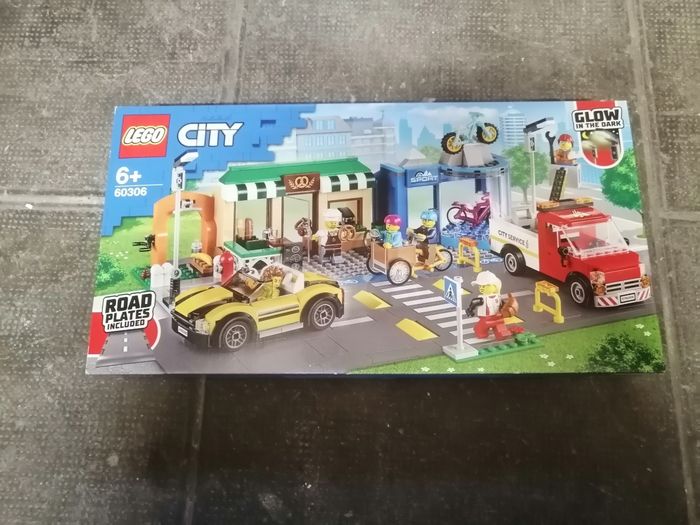 Lego City 60306 La rue commerçante
[NEUF]