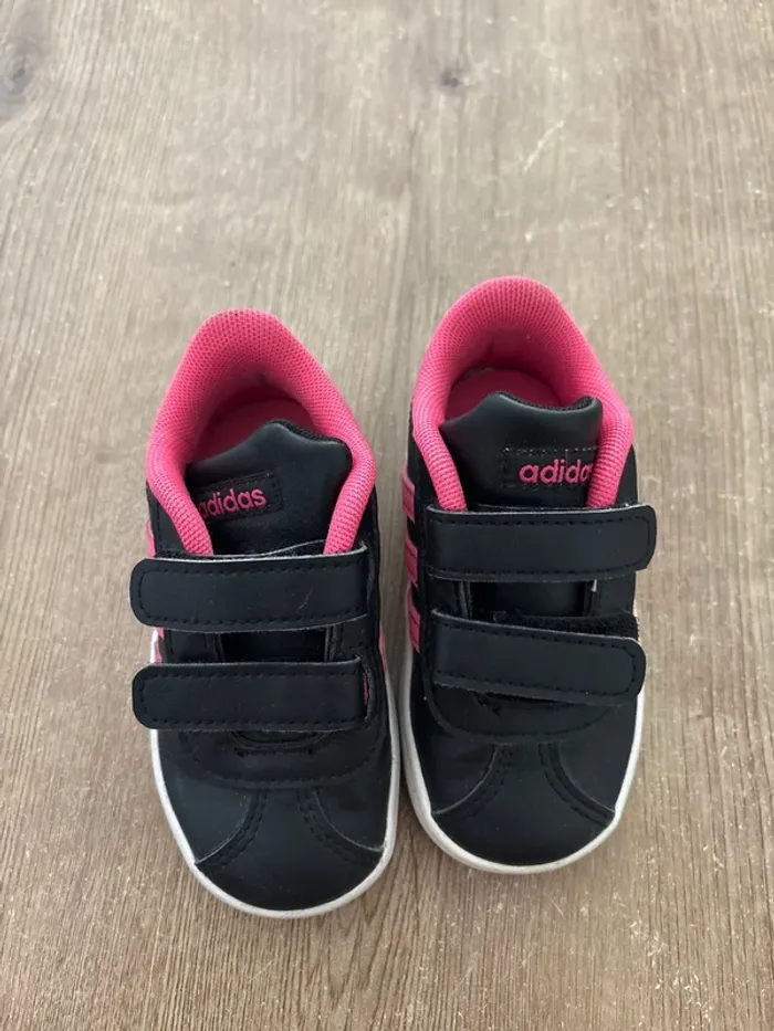 Basket adidas à scratch