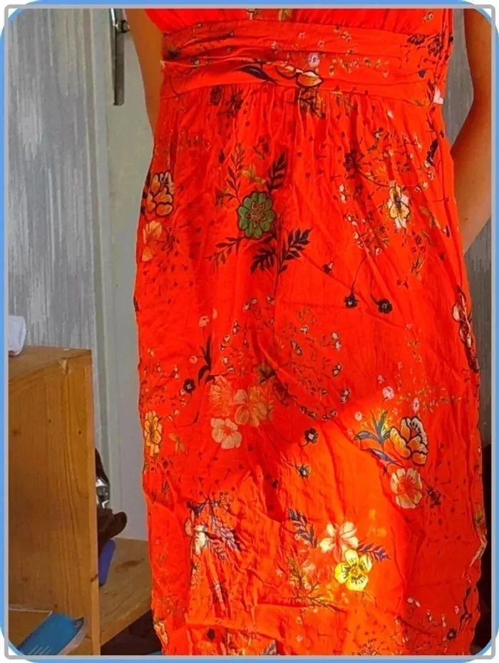 Robe taille 34 marque nafnaf - photo numéro 2