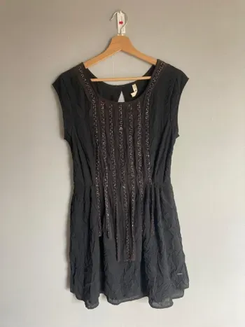 Robe noire dos nu Pepe Jeans avec perles – Taille M