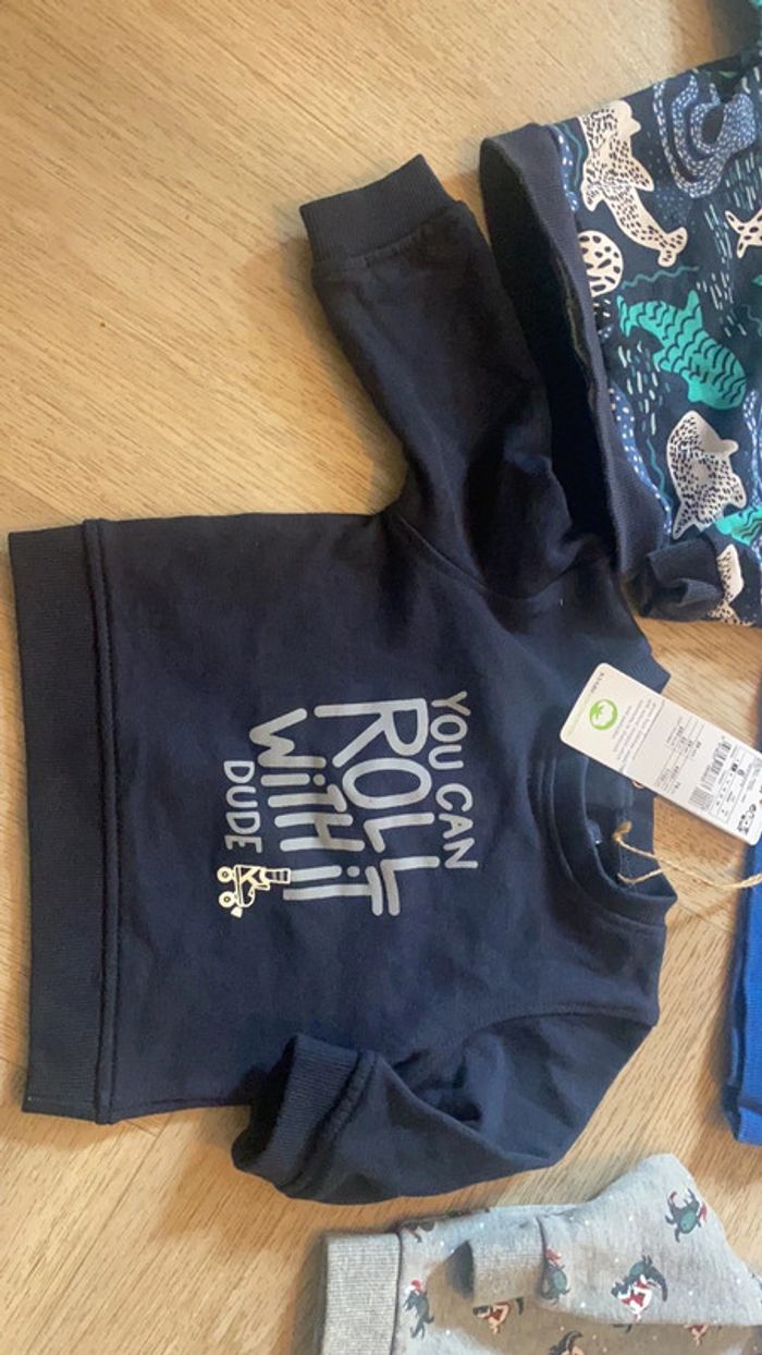 Lot de 4 pulls - photo numéro 2