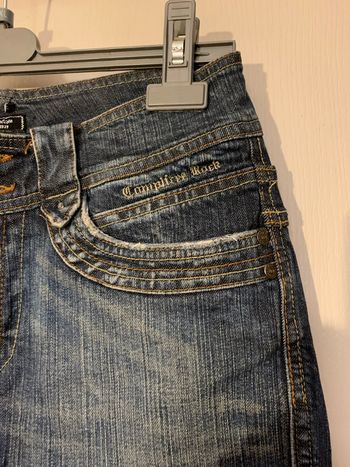 Trè beau Jean court de qualité T 40 TBE