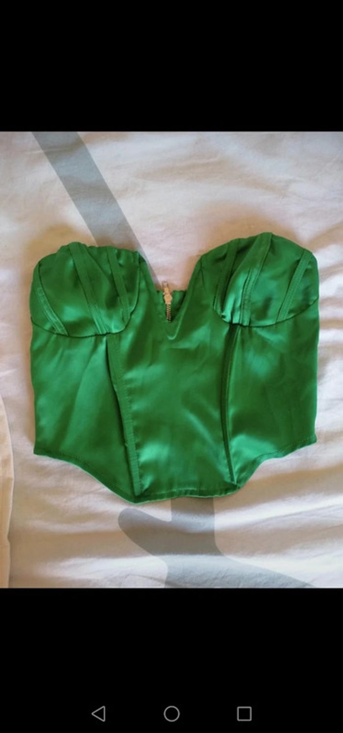 Corset vert en satin