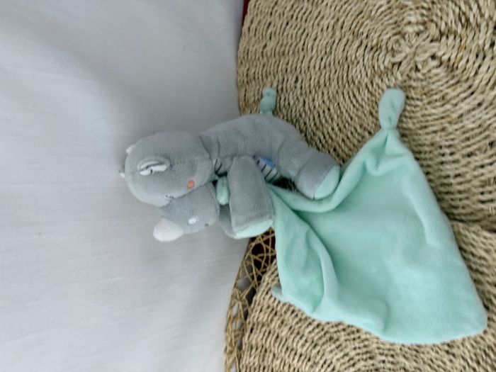 Doudou mouchoir rhinocéros SUCRE D'ORGE gris bleu vert rayures - photo numéro 2
