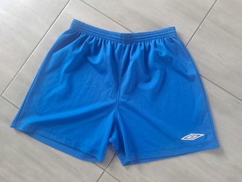 Short de sport court bleu Umbro Taille XL