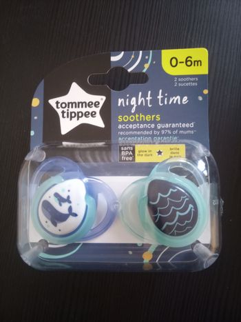 2 sucettes 0-6 mois