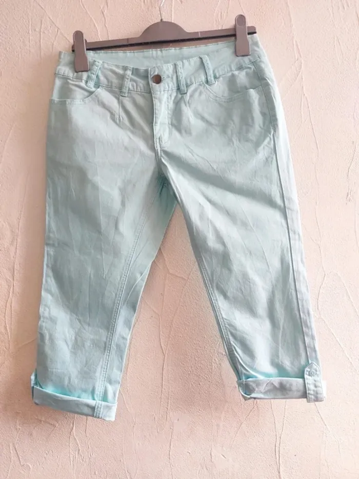 Pantacourt chino vert clair Taille 40