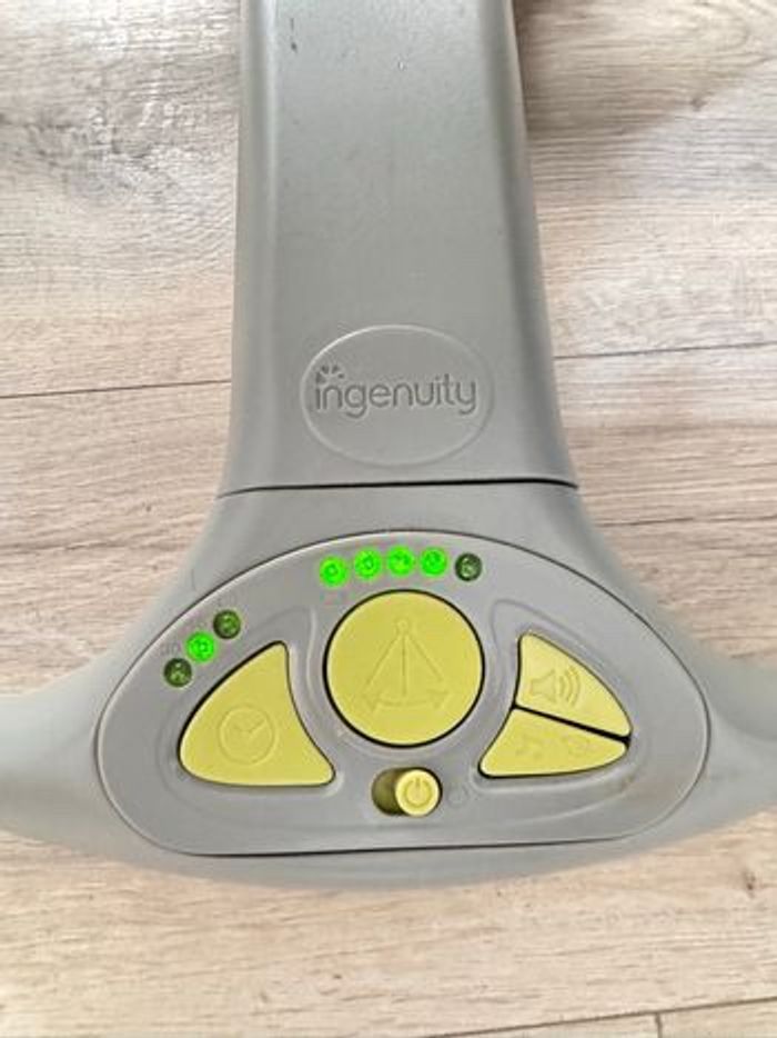 Balancelle musicale+ lot de peluches+ tresses de berceau - photo numéro 6