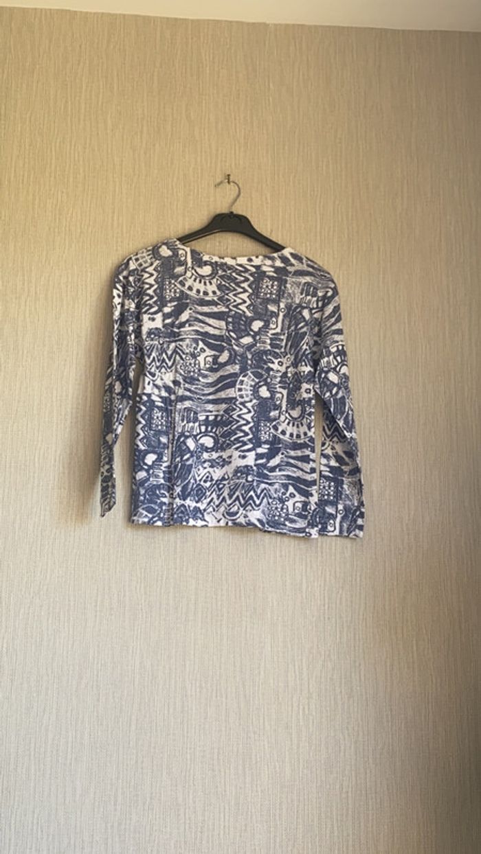 T-shirt bleu et blanc - photo numéro 2
