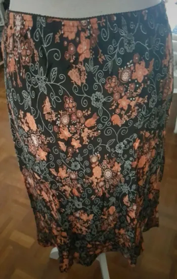 Jolie Jupe motif marron/orange M&S Mode T L Neuve
