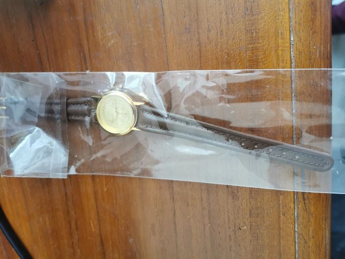 Jolie montre dame bracelet cuir neuve - photo numéro 7