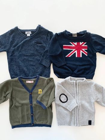 Lot de 4 pulls / gilets. 3 / 6 mois