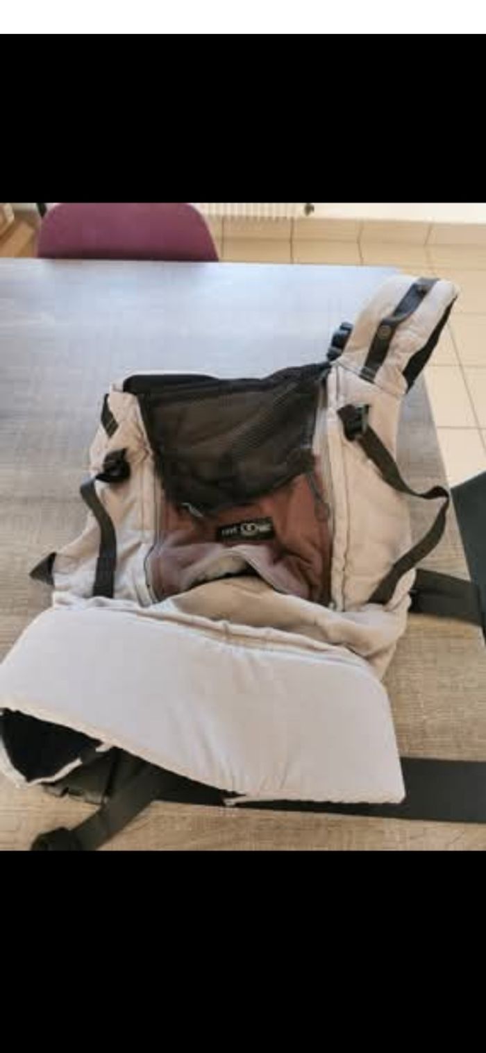 Porte bébé physio carrier