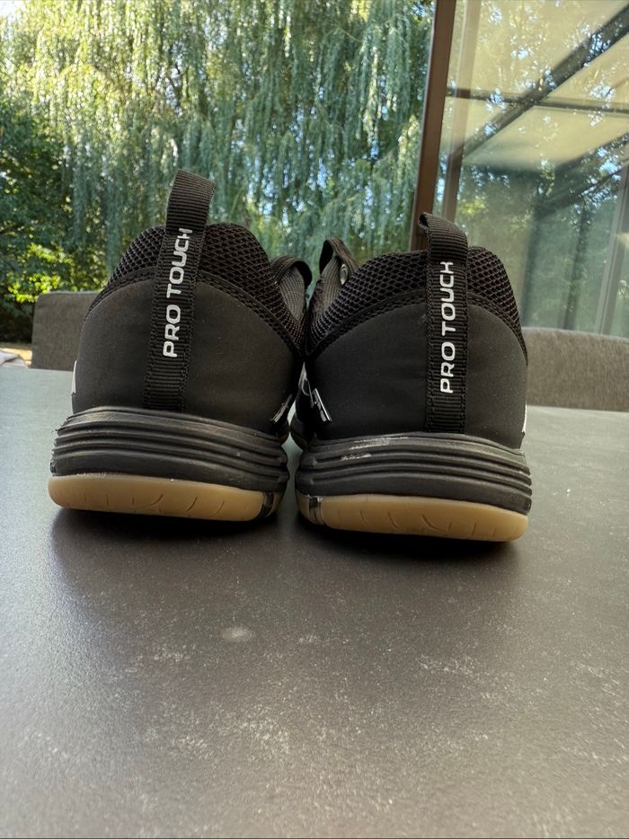 Chaussures de salle - semelle non marquante - photo numéro 3