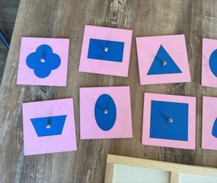 Plateau et formes à dessins Montessori - photo numéro 5