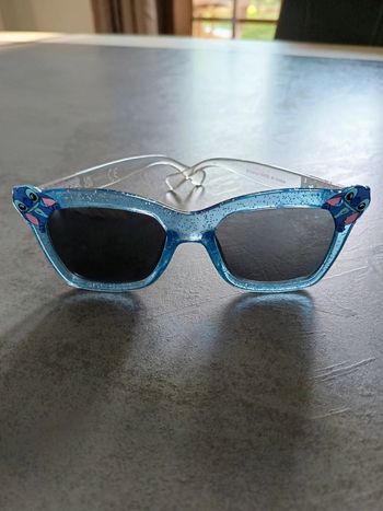 Vends paires de lunettes enfants Stitch.