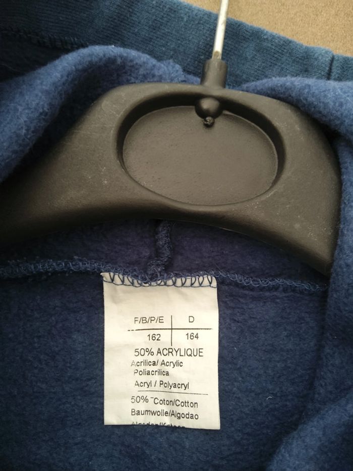 Joli sweat taille 12/14 ans - photo numéro 3