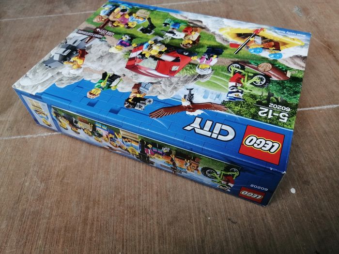 Lego City 60202 Ensemble de figurines - Les aventures en plein air [NEUF] - photo numéro 4