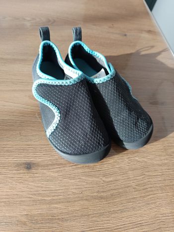 Chaussons Decathlon taille 27 gris