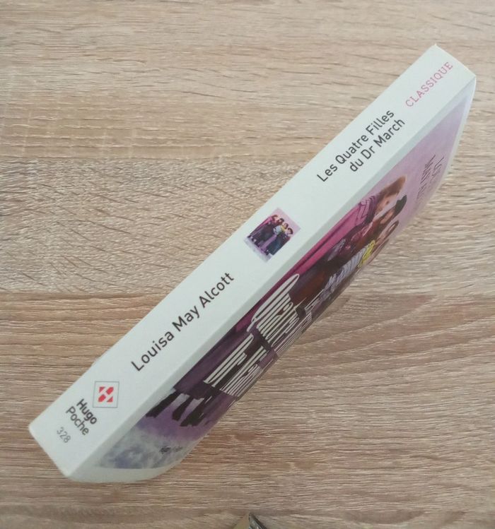 Louisa May Alcott 🪅 Les quatre fille du Dr March - photo numéro 3