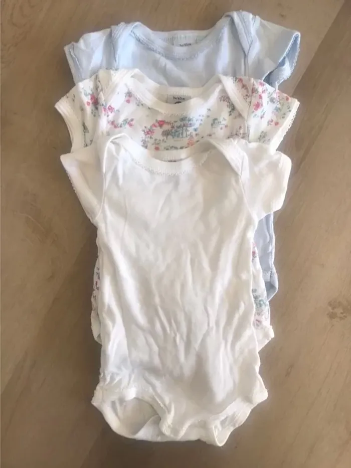 Lot de 6 bodies manches courtes Petit Bateau 3 mois - photo numéro 4