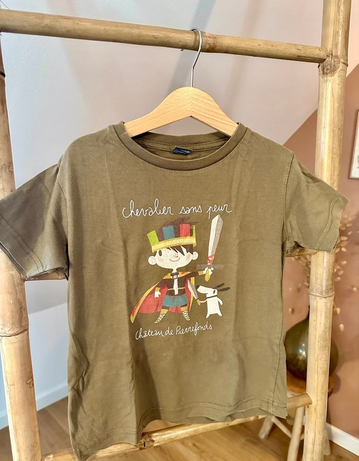 💜 Teeshirt kaki alma mater chevalier taille 6 ans 💜