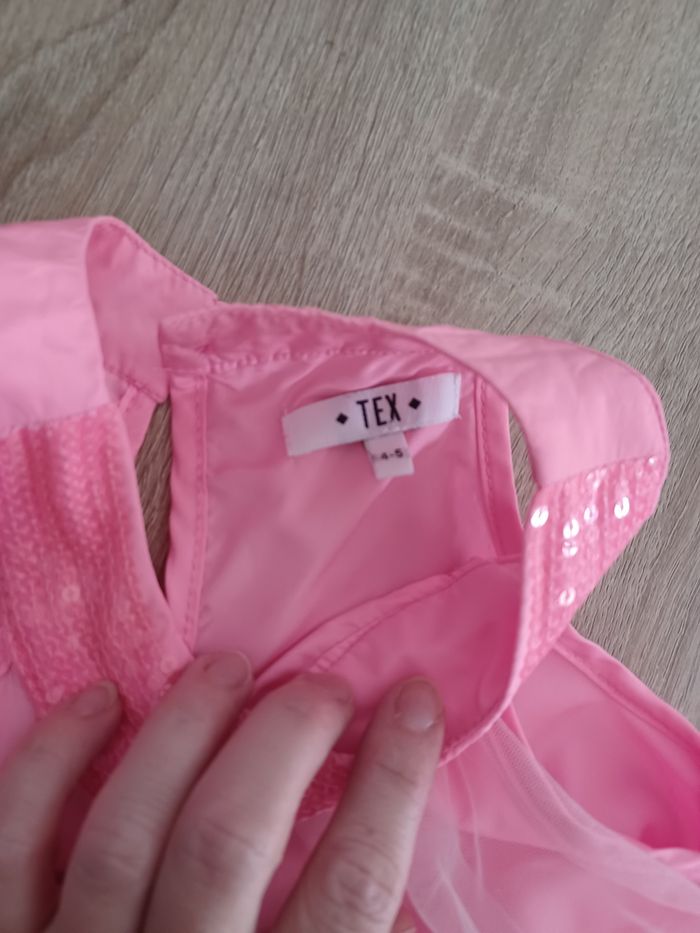 Robe rose fluo 4/5 ans - photo numéro 4