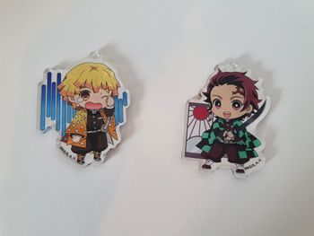 2 figurines acrylic 2d demon slayer tanjiro et zenitsu