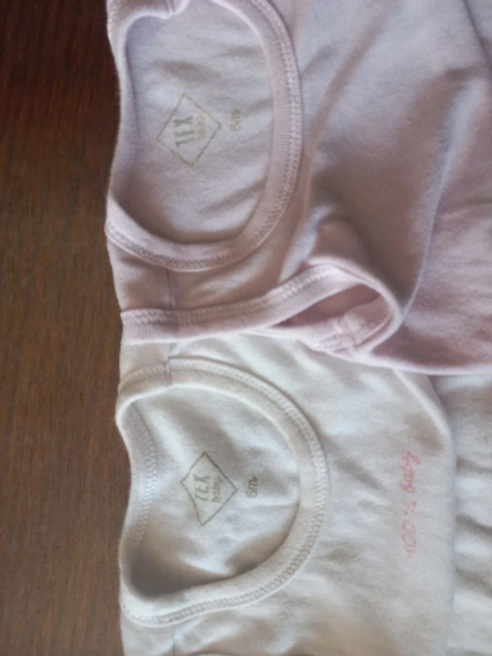 Lot de 2 bodies sans manches 6mois tex - photo numéro 3