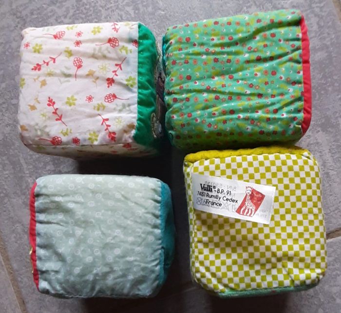 4 cubes tissus Sophie la girafe 6mois+ - photo numéro 3